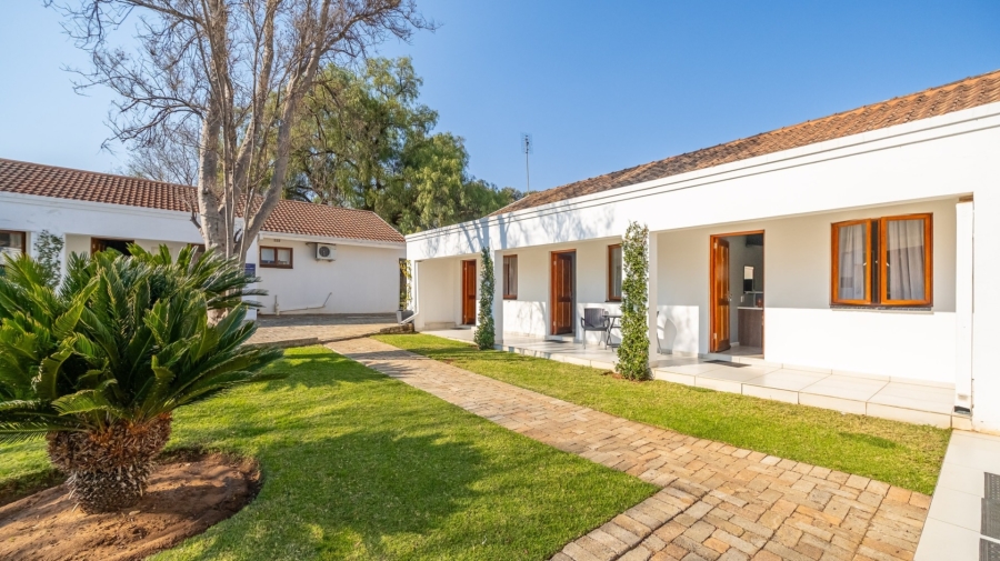 Commercial Property for Sale in Flamwood North West